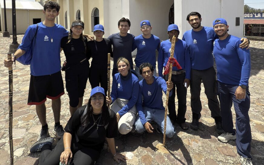 Jóvenes lasallistas apuestan por la paz: Más de 40 kilómetros de fe transforman la Sierra Tarahumara en santuario de esperanza