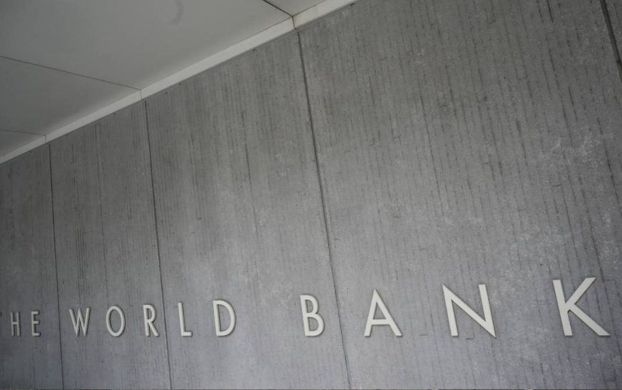 Banco Mundial alerta sobre desaceleración global y golpe económico a América Latina por aranceles de EE. UU.