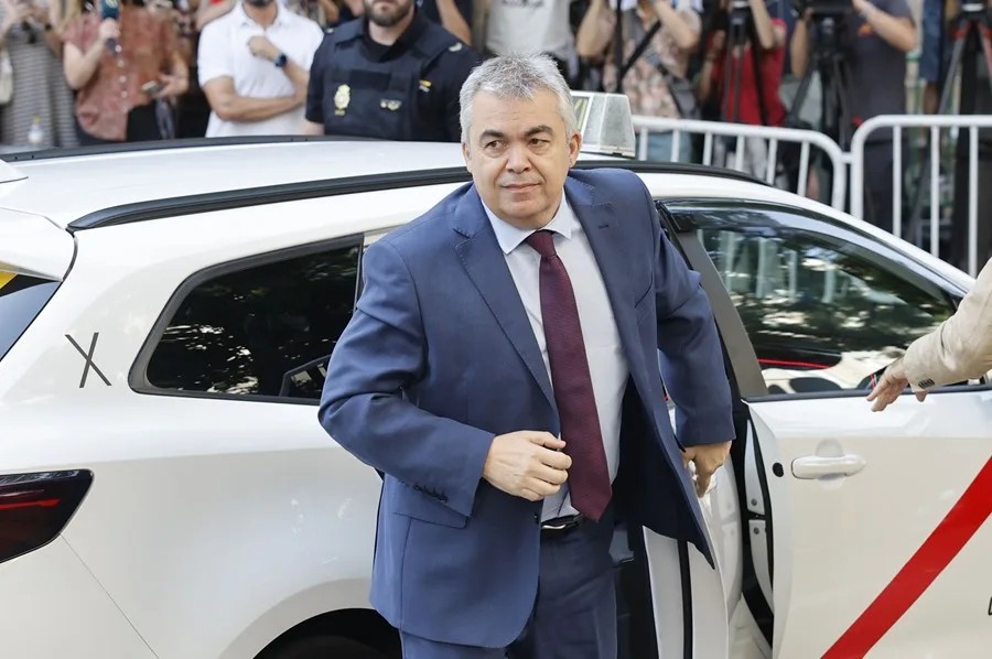 El juez envía a prisión sin fianza a Santos Cerdán