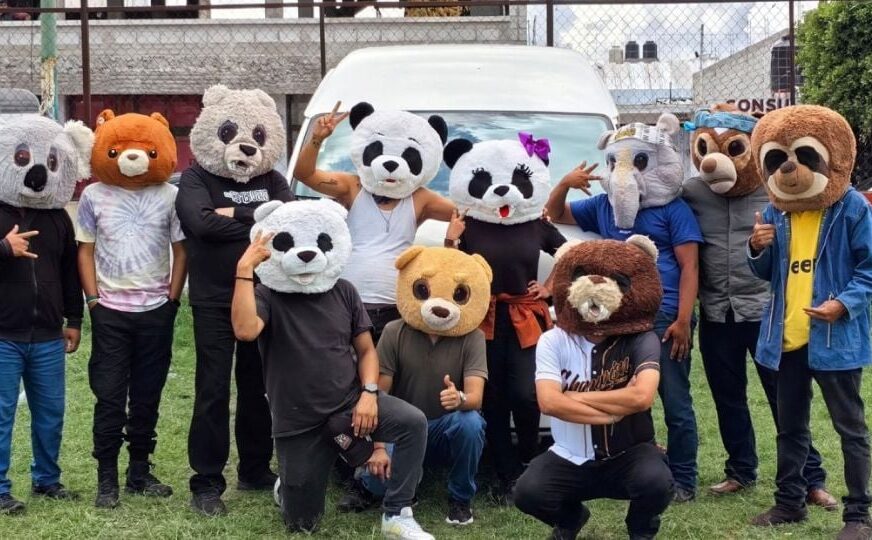 Asaltan al grupo musical veracruzano “Los Cumbiosos” en carretera en Puebla; les robaron todos sus instrumentos