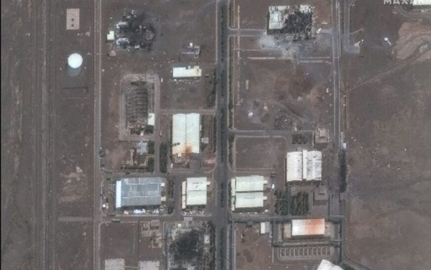 Irán dice que las instalaciones nucleares no han sido dañadas, pero alerta de riesgo de radiación