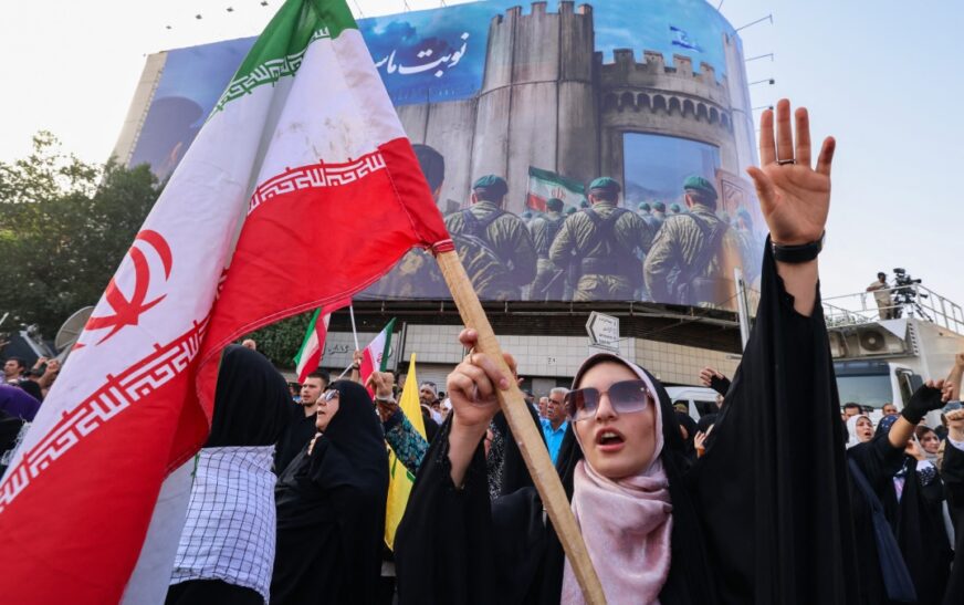 Irán asegura haber forzado a Israel a “aceptar su derrota” y afirma que responderá solo si lo ataca