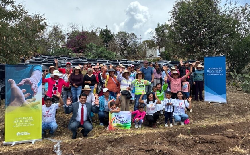Realizan donación para llevar agua a comunidades rurales de Querétaro