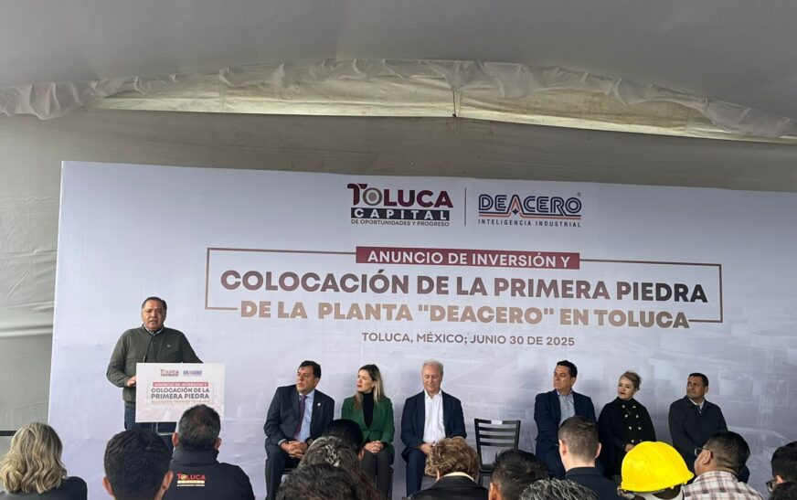 DEACERO coloca la primera piedra de su próximo Patio en Toluca