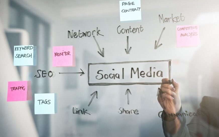 Redes Sociales, más que publicidad, una estrategia: Tecmilenio