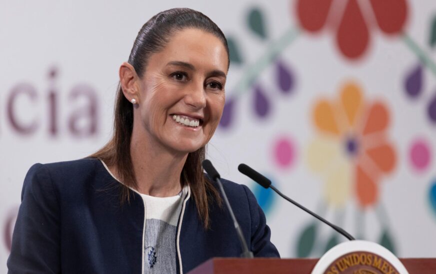 “Es muy difícil que se deje de exportar jitomate”: Sheinbaum, sobre arancel del 17%