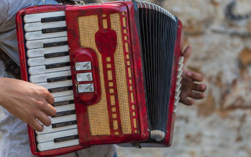 ¿Quién es Betillo Guerrero, el cantante que presuntamente fue detenido en Chiapas y es relacionado con el Cártel de Sinaloa?