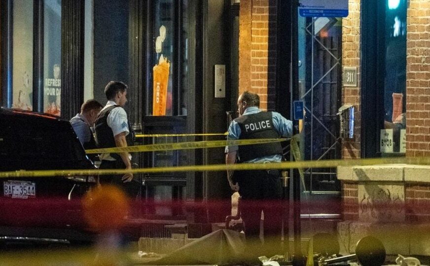 Tiroteo en Chicago: matan a 4 personas y hieren a 14 más afuera de una discoteca
