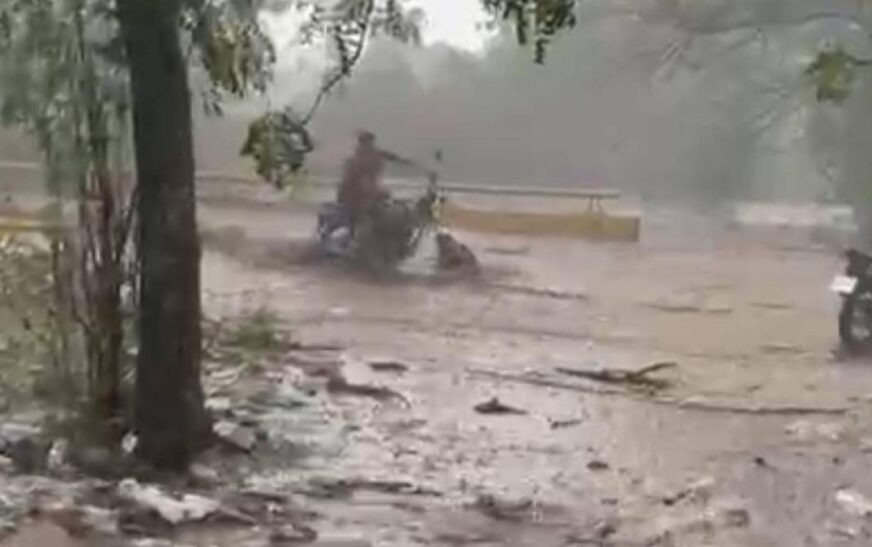 Huracán Flossie y el monzón mexicano dejan inundaciones en Sinaloa