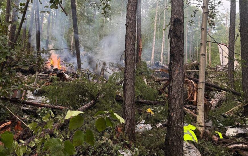 Hallan restos de avión desaparecido en Rusia; no hay sobrevivientes