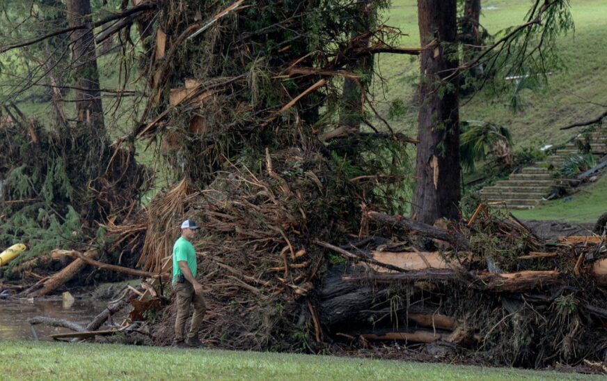 Número de muertos por inundaciones en Texas se eleva a 78; rescatistas buscan a desaparecidos