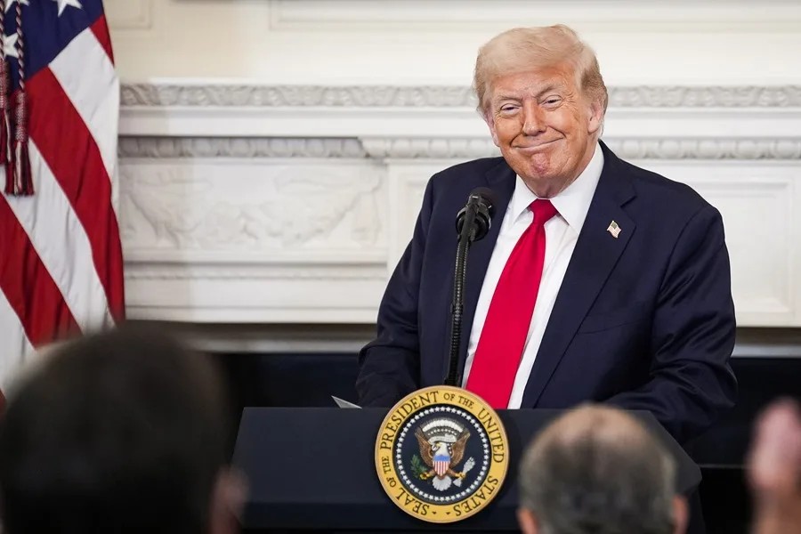 Confirman insuficiencia venosa en Trump; presentó hinchazón en piernas