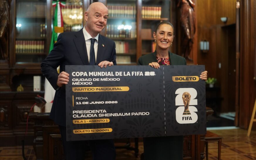Sheinbaum analiza regalar boleto para Mundial 2026 que Infantino le dio