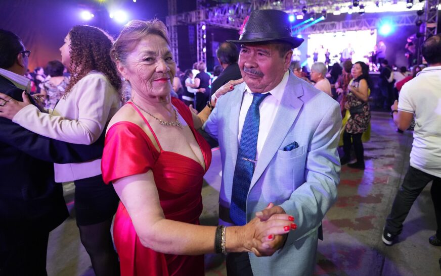 Fundación OCESA celebra a las personas adultas mayores con su tradicional baile Festejando a los Grandes