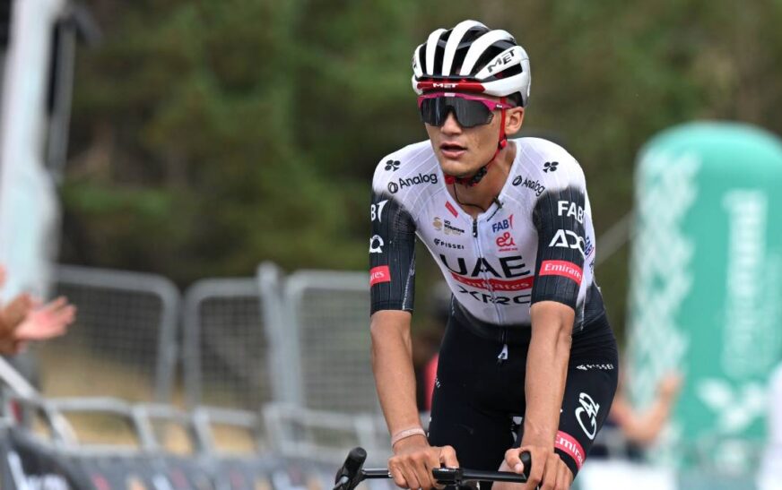 Isaac del Toro no logra brillar en su primera Clásica de Bretaña y queda en el lugar 58