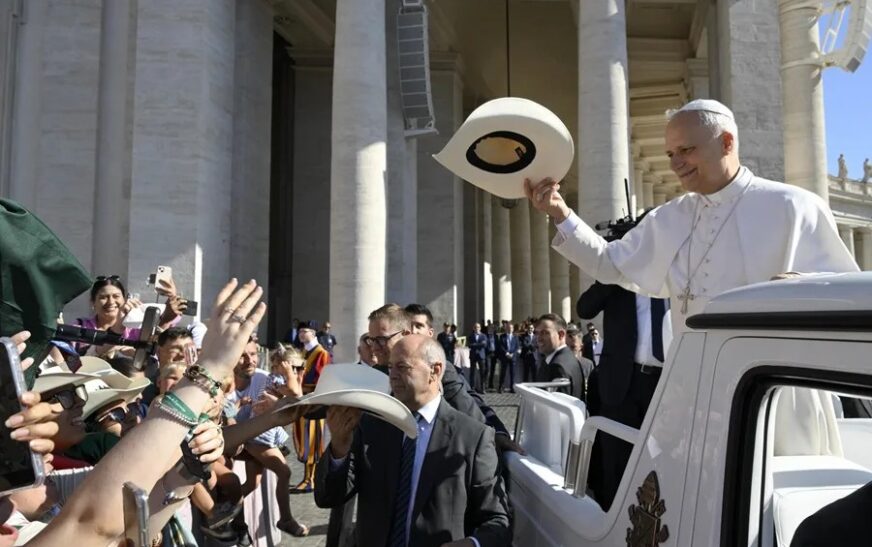El papa León XIV se cita con una multitud de jóvenes en Roma en el acto más esperado del Jubileo