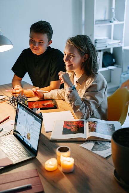 Las carreras en línea con más demanda en 2025 son en tecnología, diseño, negocios y educación según UMAD