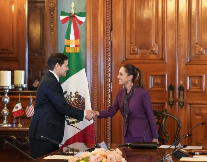 EE. UU. presenta a Sheinbaum 57 barreras que frenan el comercio bajo el T-MEC