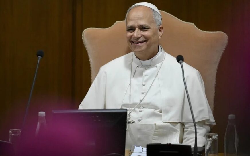 El papa León XIV defiende que los abusos en la Iglesia «no pueden meterse en un cajón»