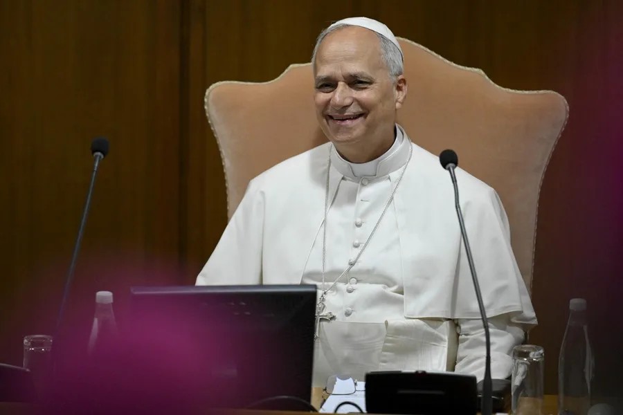 El papa León XIV defiende que los abusos en la Iglesia «no pueden meterse en un cajón»