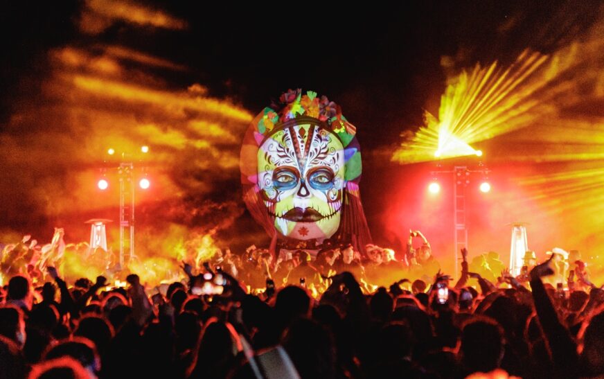 TIERRA DE LOS MUERTOS, EL FESTIVAL QUE CONVIERTE A OAXACA EN ALTAR MAYOR DEL MUNDO