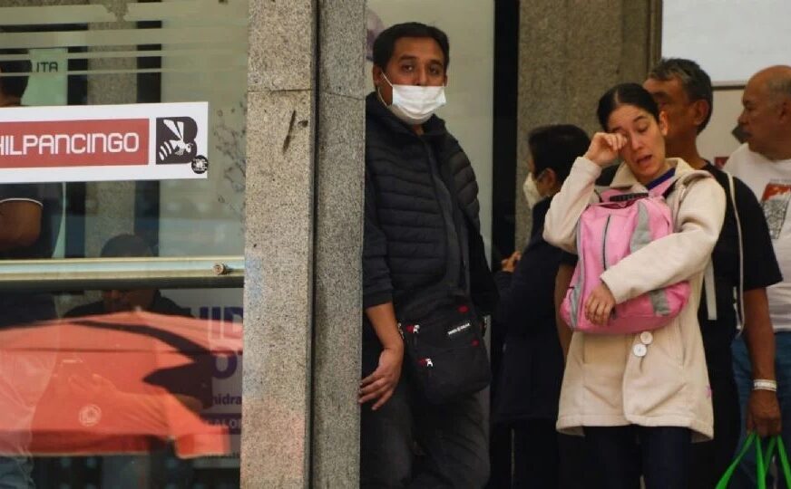 Metrobús CDMX prohíbe viajar con mochilas