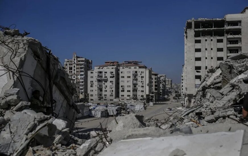 Al menos 83 mueren en ataques israelíes en Gaza este sábado