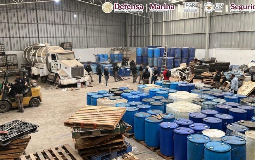 Durango: hallan 7 mil litros de huachicol y químicos precursores en operativo