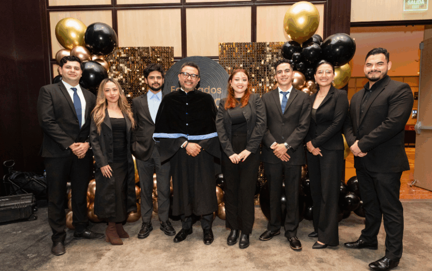 Universidad Da Vinci apuesta por el futuro de la educación digital con la graduación presencial de alumnos