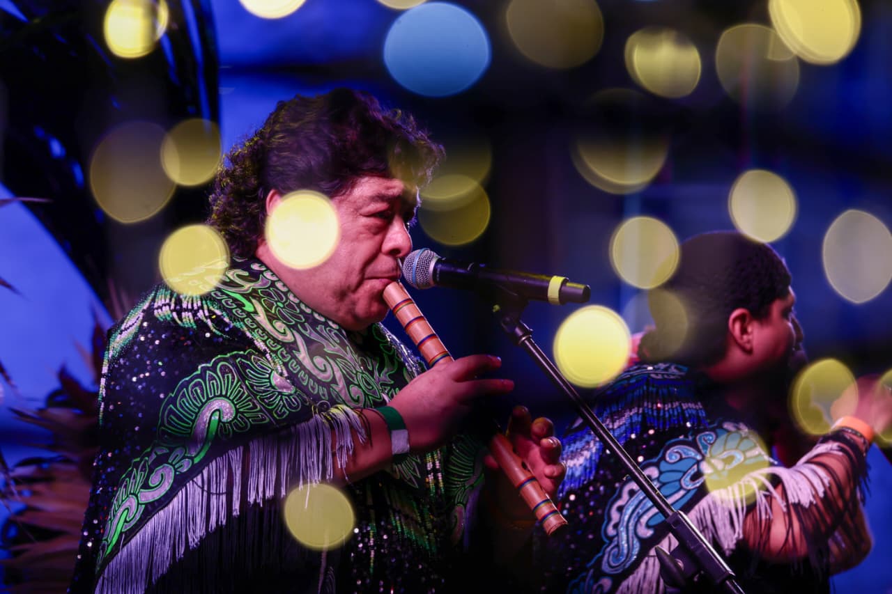 Askis en el Zócalo: así bailaron y cantaron 60 mil personas