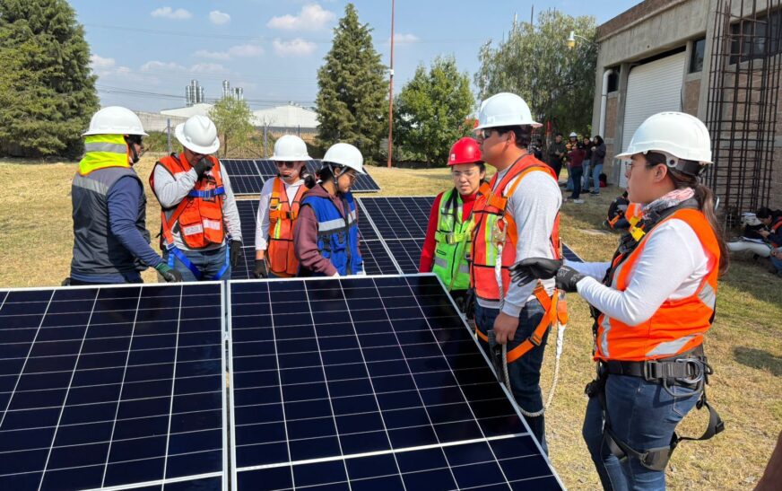 Certificaciones en energía solar fortalecen la transición verde en Puebla