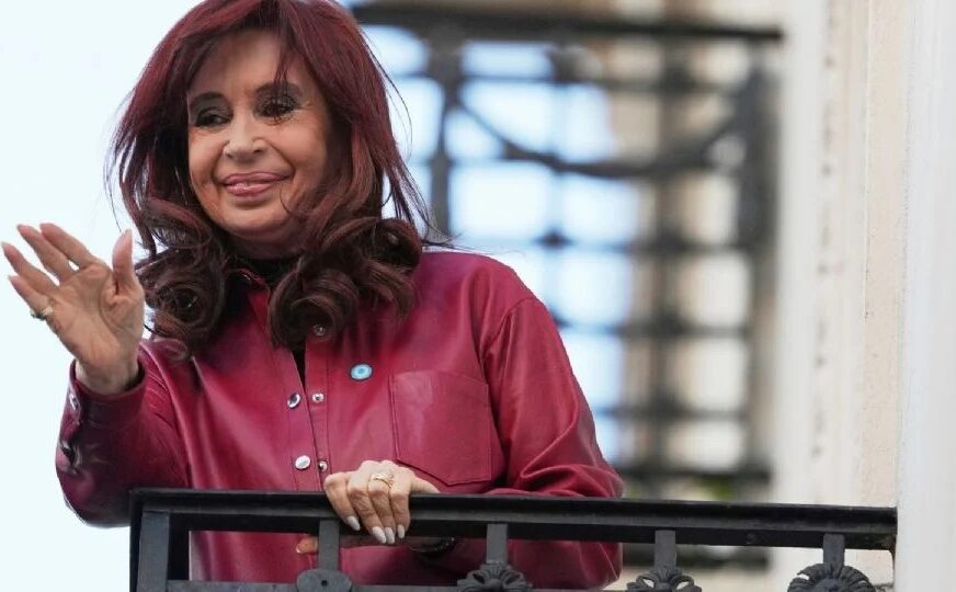 Reportan complicaciones en la salud de Cristina Fernández tras cirugía por apendicitis