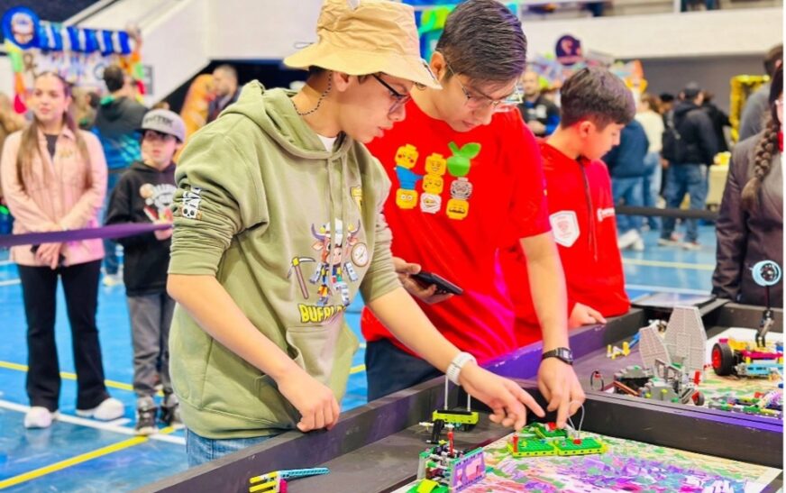 INSTITUTO SANFORD TORREÓN DESTACA EN FIRST LEGO Y AVANZA AL NACIONAL